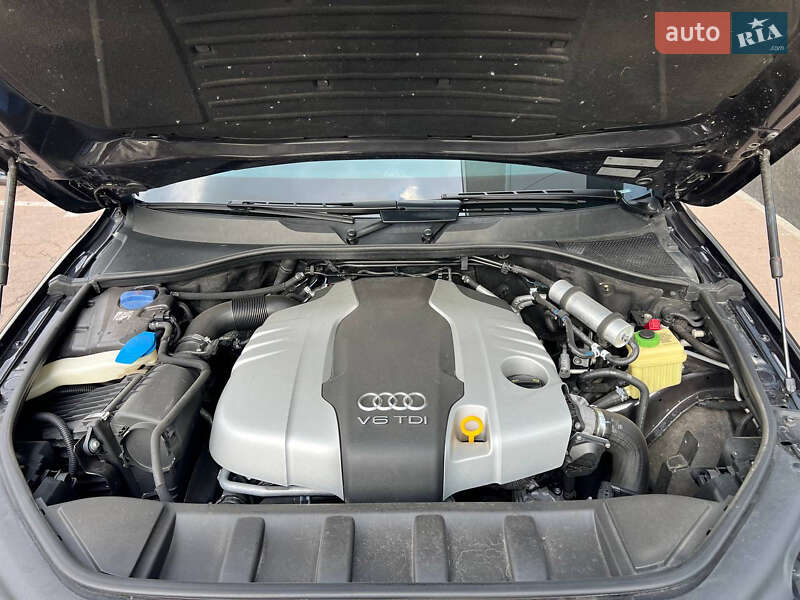 Позашляховик / Кросовер Audi Q7 2015 в Києві