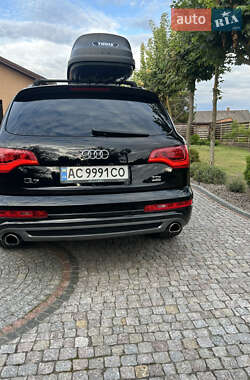 Внедорожник / Кроссовер Audi Q7 2015 в 