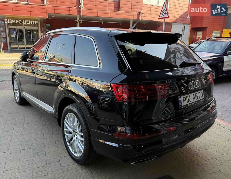 Внедорожник / Кроссовер Audi Q7 2016 в Львове