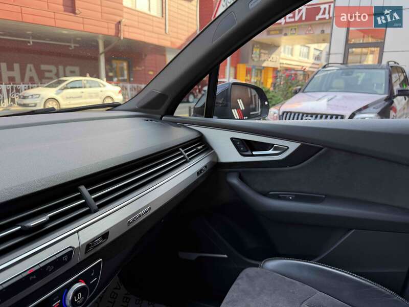 Внедорожник / Кроссовер Audi Q7 2016 в Львове