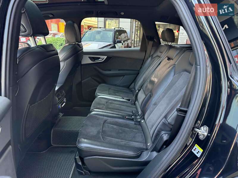 Внедорожник / Кроссовер Audi Q7 2016 в Львове