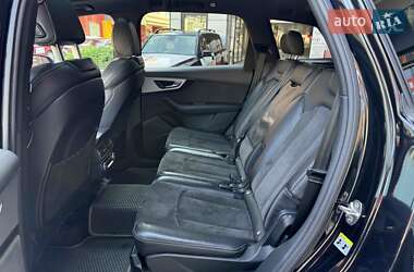Позашляховик / Кросовер Audi Q7 2016 в 