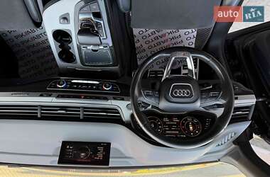 Позашляховик / Кросовер Audi Q7 2016 в 
