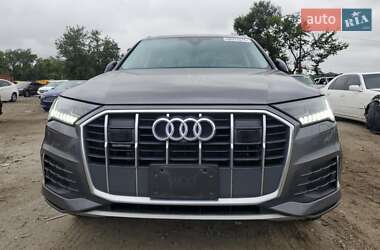 Позашляховик / Кросовер Audi Q7 2023 в 