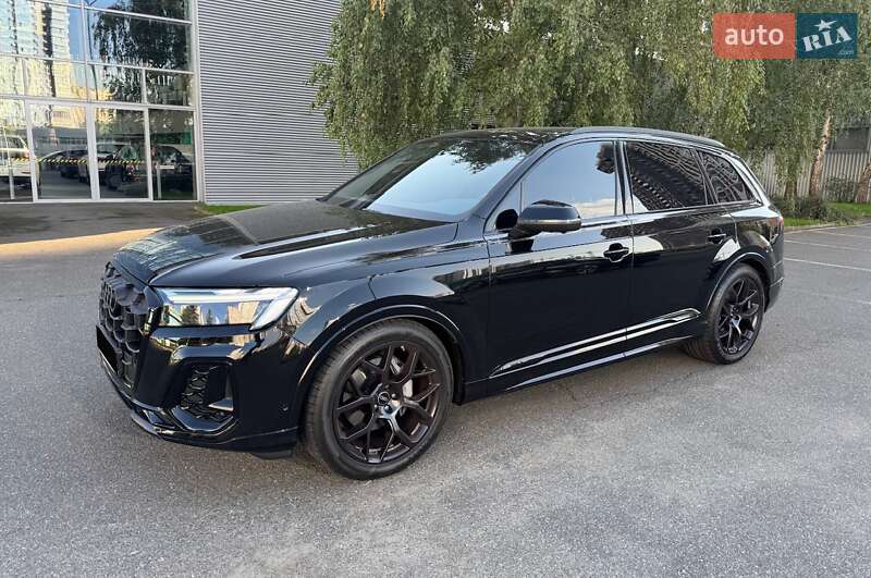 Позашляховик / Кросовер Audi Q7 2024 в Києві