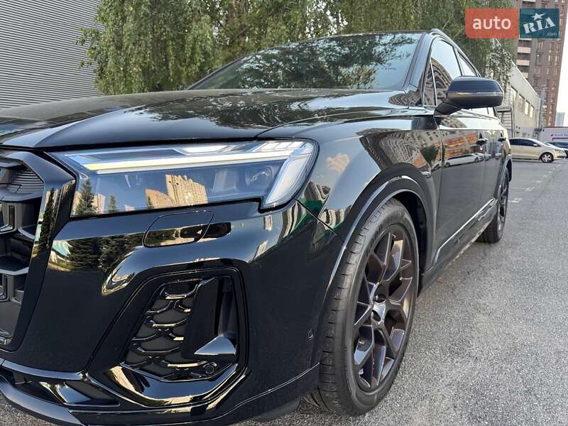 Позашляховик / Кросовер Audi Q7 2024 в Києві