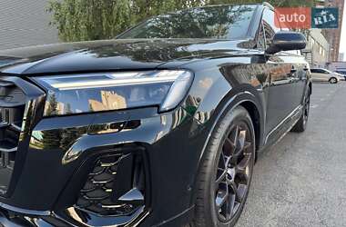 Внедорожник / Кроссовер Audi Q7 2024 в 