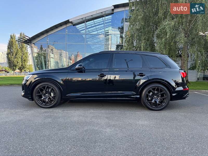 Позашляховик / Кросовер Audi Q7 2024 в Києві