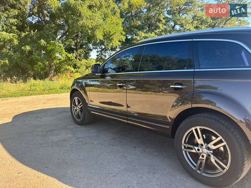 Позашляховик / Кросовер Audi Q7 2013 в Гадячі фото 4 Позашляховик / Кросовер Audi Q7 2013 в Гадячі