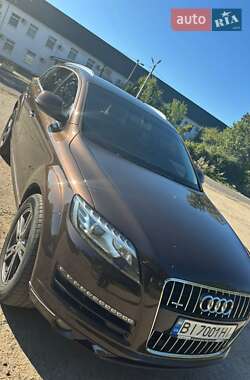Позашляховик / Кросовер Audi Q7 2013 в Гадячі