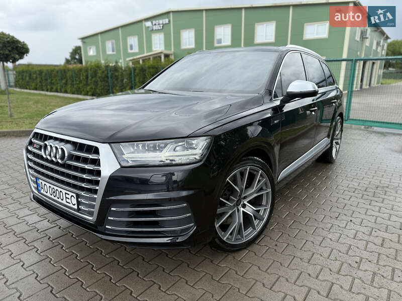 Позашляховик / Кросовер Audi Q7 2017 в 