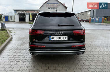 Позашляховик / Кросовер Audi Q7 2017 в 