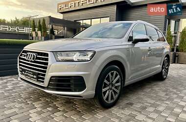 Позашляховик / Кросовер Audi Q7 2017 в 