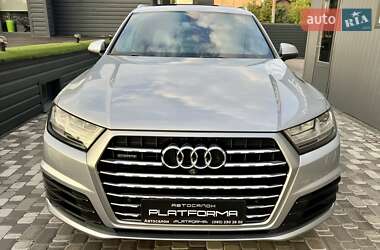 Позашляховик / Кросовер Audi Q7 2017 в 
