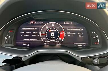 Позашляховик / Кросовер Audi Q7 2017 в 