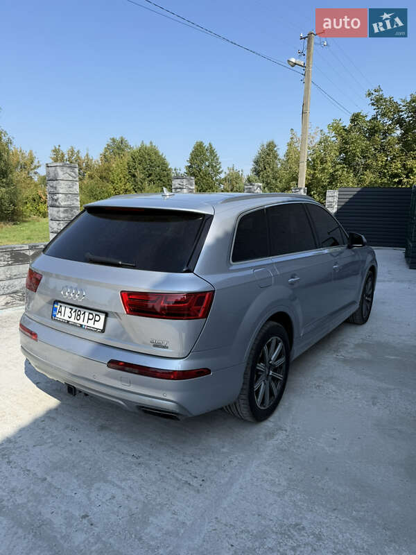 Внедорожник / Кроссовер Audi Q7 2017 в Киеве