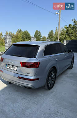 Внедорожник / Кроссовер Audi Q7 2017 в 