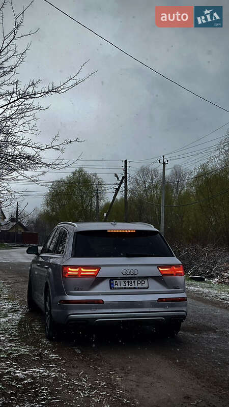 Внедорожник / Кроссовер Audi Q7 2017 в Киеве