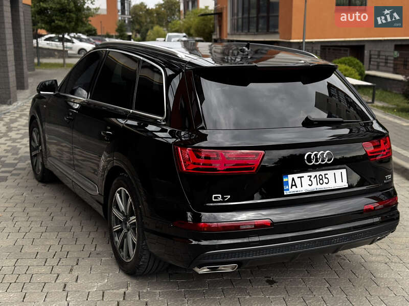 Внедорожник / Кроссовер Audi Q7 2015 в Ивано-Франковске