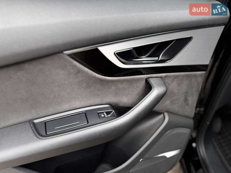 Внедорожник / Кроссовер Audi Q7 2015 в Ивано-Франковске
