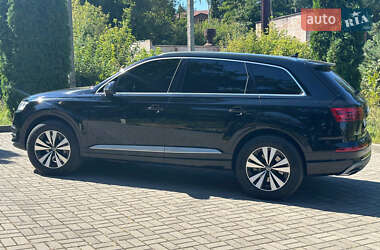 Позашляховик / Кросовер Audi Q7 2016 в 