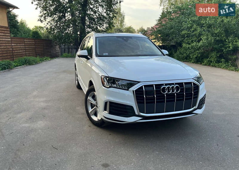 Позашляховик / Кросовер Audi Q7 2020 в Рівному