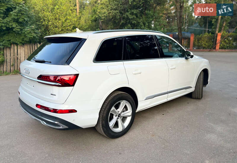 Позашляховик / Кросовер Audi Q7 2020 в Рівному