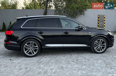 Внедорожник / Кроссовер Audi Q7 2016 в 