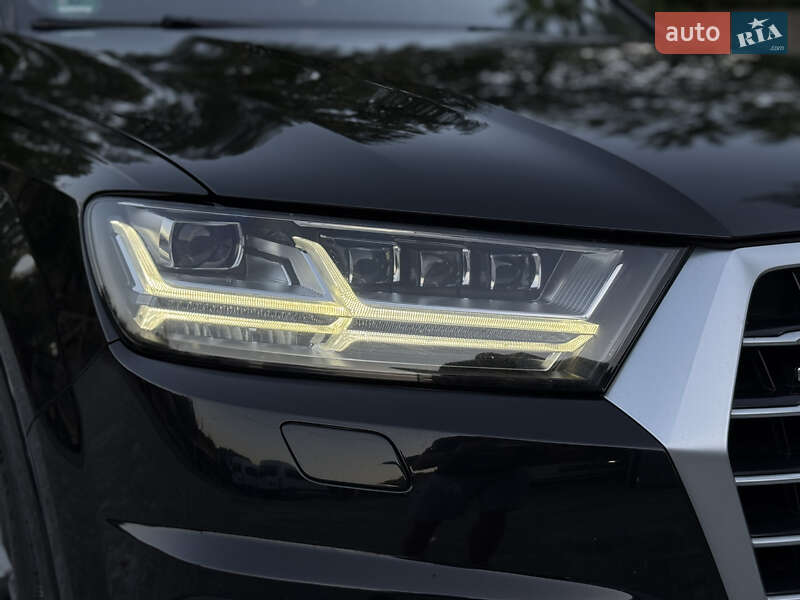 Внедорожник / Кроссовер Audi Q7 2016 в Ровно