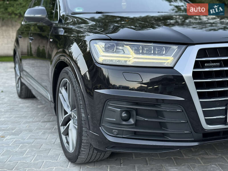 Внедорожник / Кроссовер Audi Q7 2016 в Ровно