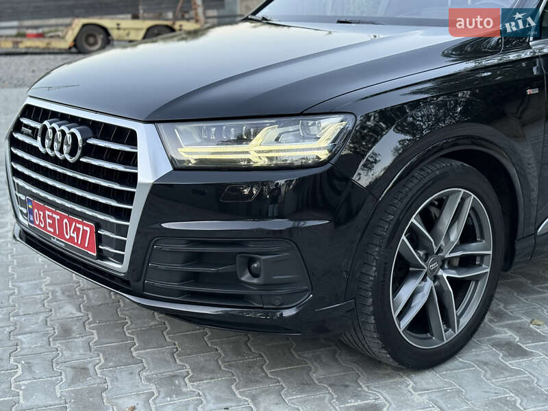Внедорожник / Кроссовер Audi Q7 2016 в Ровно