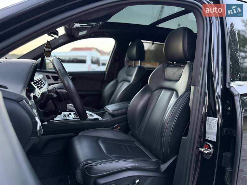 Внедорожник / Кроссовер Audi Q7 2016 в Ровно