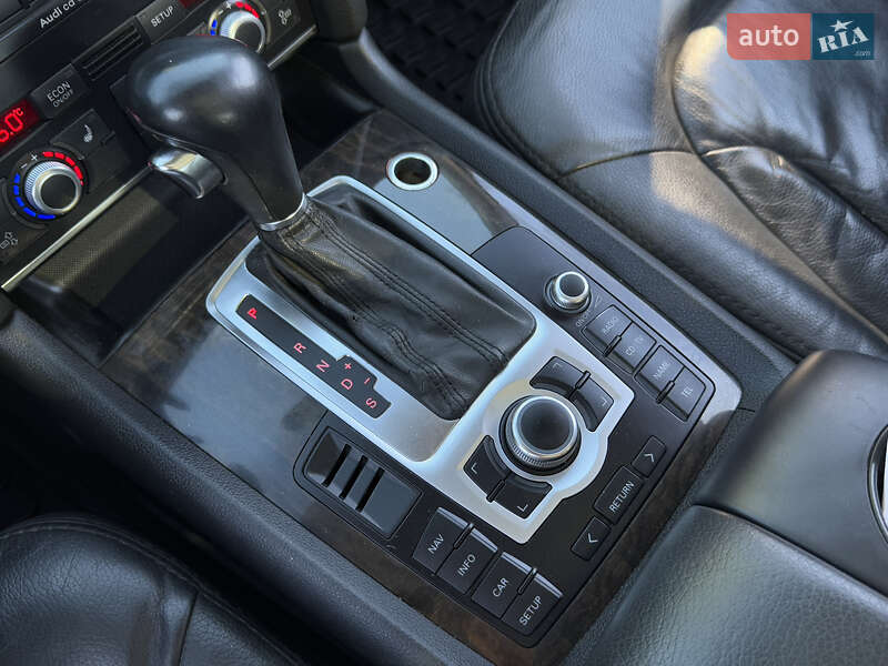 Позашляховик / Кросовер Audi Q7 2006 в Києві