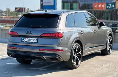 Внедорожник / Кроссовер Audi Q7 2019 в 