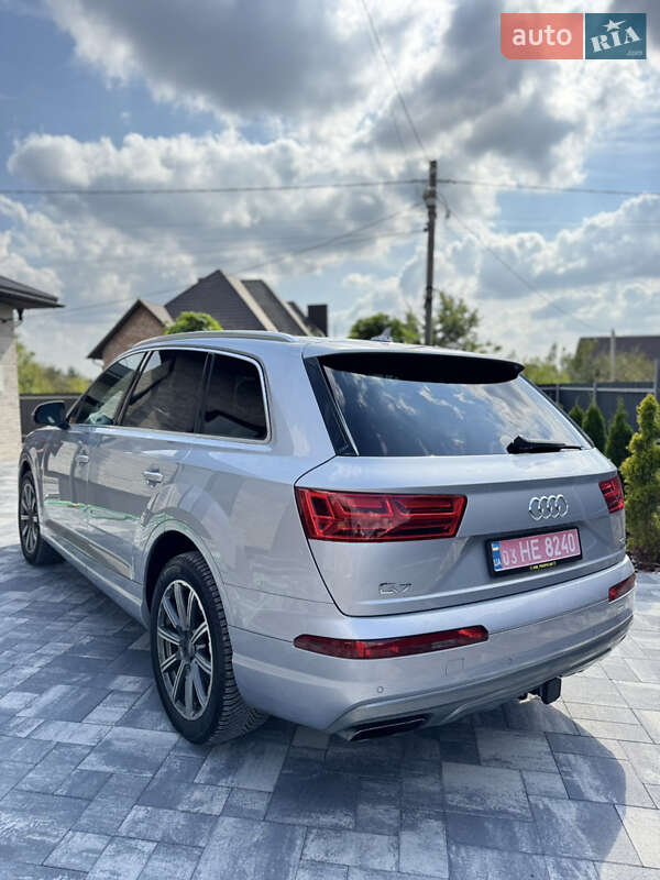 Внедорожник / Кроссовер Audi Q7 2016 в Тернополе