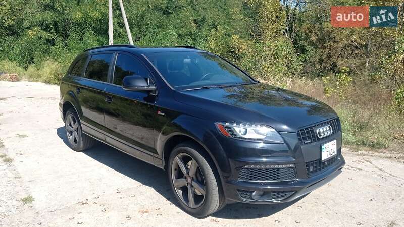 Позашляховик / Кросовер Audi Q7 2015 в Києві
