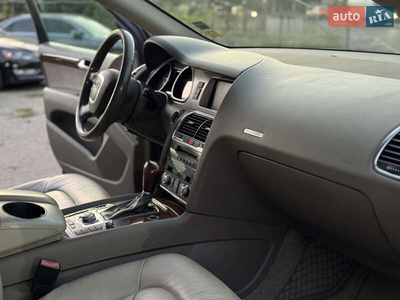 Позашляховик / Кросовер Audi Q7 2007 в Вінниці