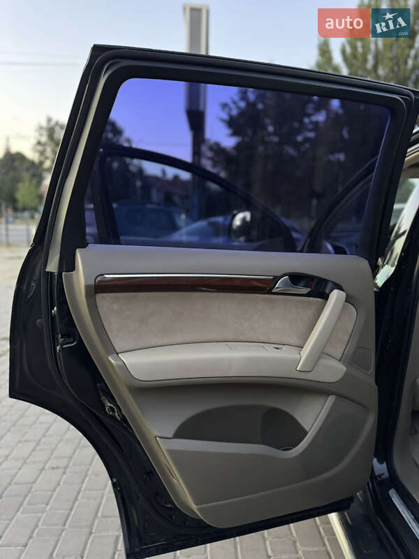 Позашляховик / Кросовер Audi Q7 2007 в Вінниці