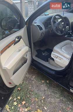 Внедорожник / Кроссовер Audi Q7 2006 в 