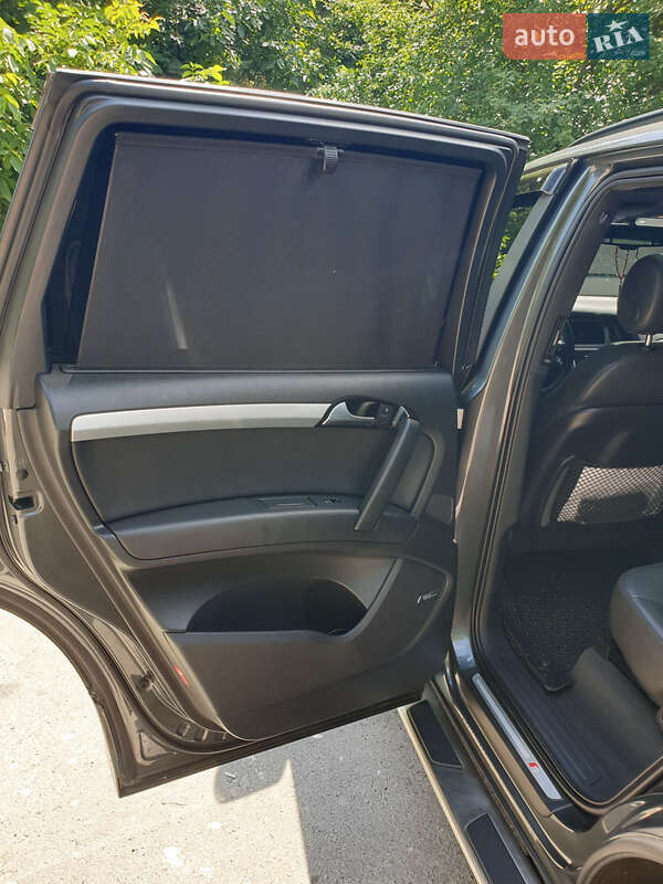 Позашляховик / Кросовер Audi Q7 2015 в Тернополі