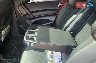 Позашляховик / Кросовер Audi Q7 2015 в 