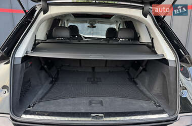 Позашляховик / Кросовер Audi Q7 2023 в 