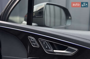 Позашляховик / Кросовер Audi Q7 2023 в 