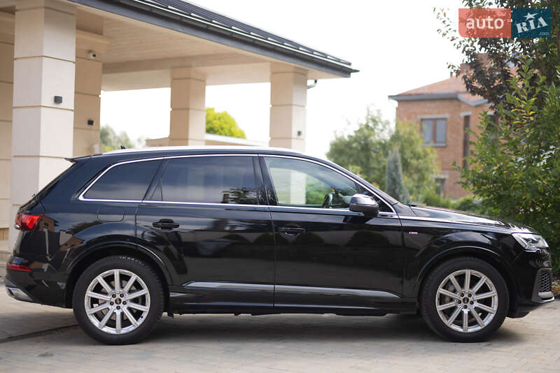 Позашляховик / Кросовер Audi Q7 2022 в Львові