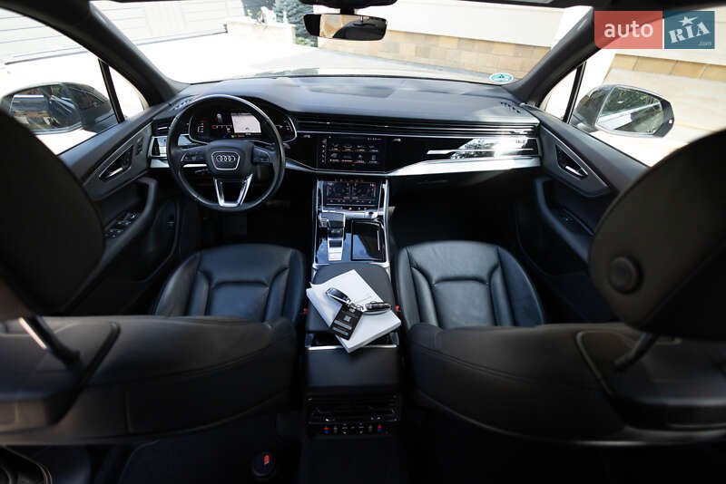 Позашляховик / Кросовер Audi Q7 2022 в Львові