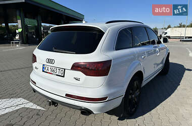 Внедорожник / Кроссовер Audi Q7 2015 в 