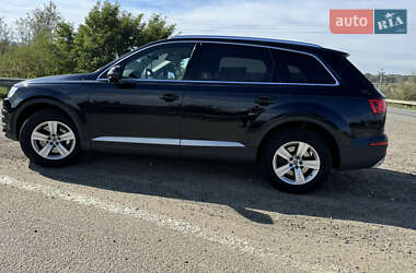Внедорожник / Кроссовер Audi Q7 2016 в 