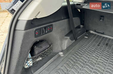 Внедорожник / Кроссовер Audi Q7 2016 в 