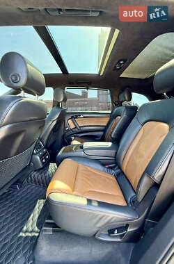 Внедорожник / Кроссовер Audi Q7 2010 в 