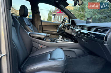 Позашляховик / Кросовер Audi Q7 2016 в 